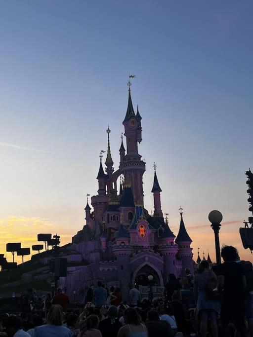 M&A Maison De Campagne/ Disney/Paris/Wifi/Jeux Croissy-Beaubourg Exterior foto